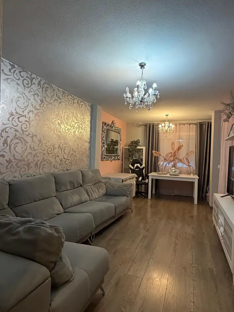 Sala de estar de Piso en venta en Mijas con Aire acondicionado, Terraza y Amueblado