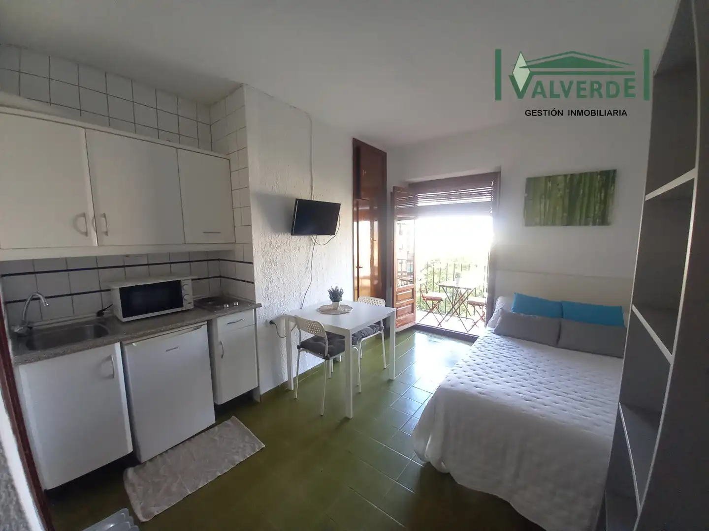 Studio with terrace to rent in Plaza de Gracia, imagen 3