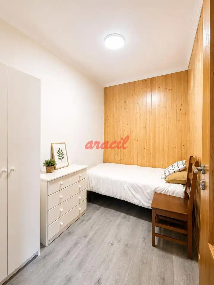 Habitación de Apartamento en venta en Ourense Capital  con Trastero