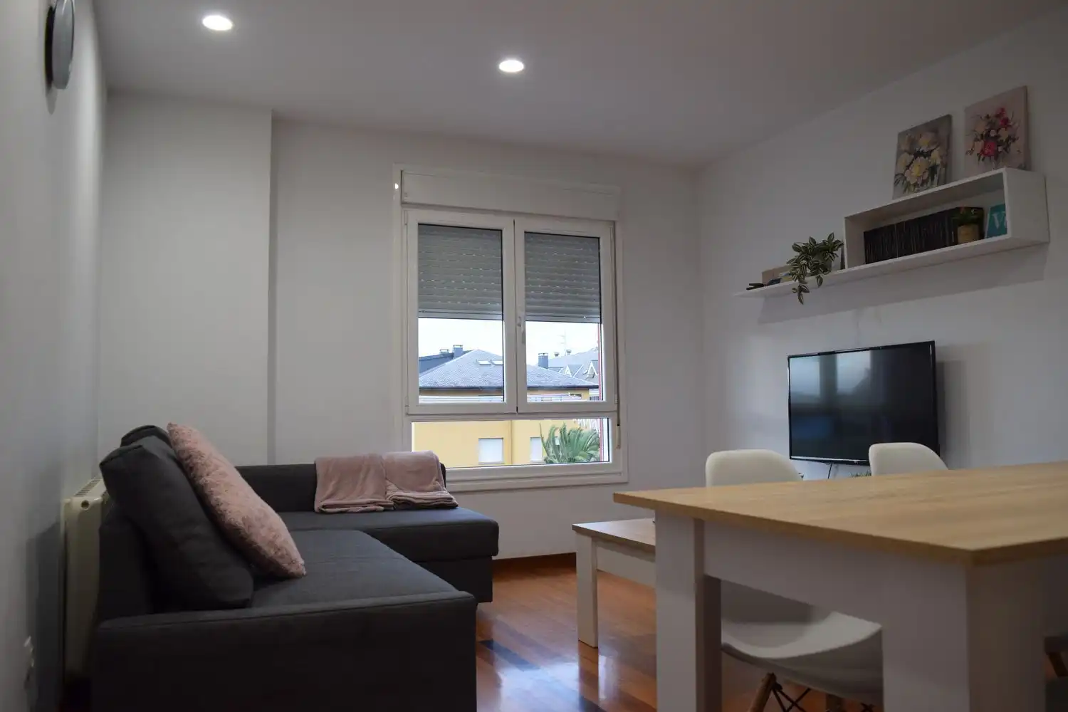 Living room of Flat for sale in El Franco 