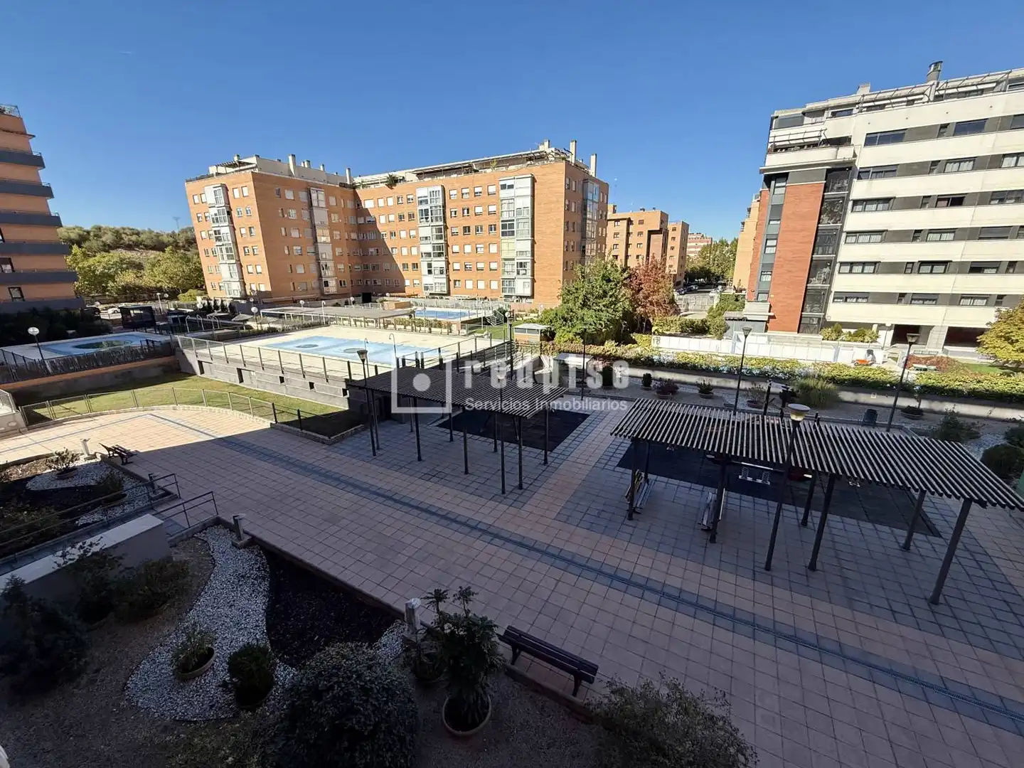 Vista exterior de Piso en venta en Madrid con Aire acondicionado, Calefacción y Jardín privado