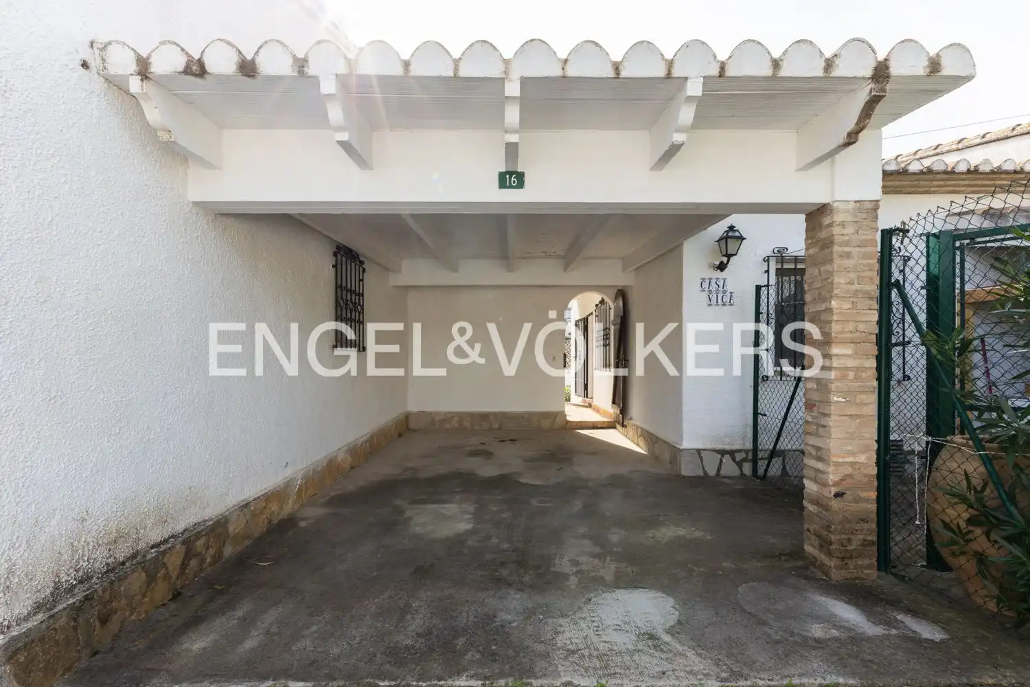 Houses for sale in Las Rotas / Les Rotes
