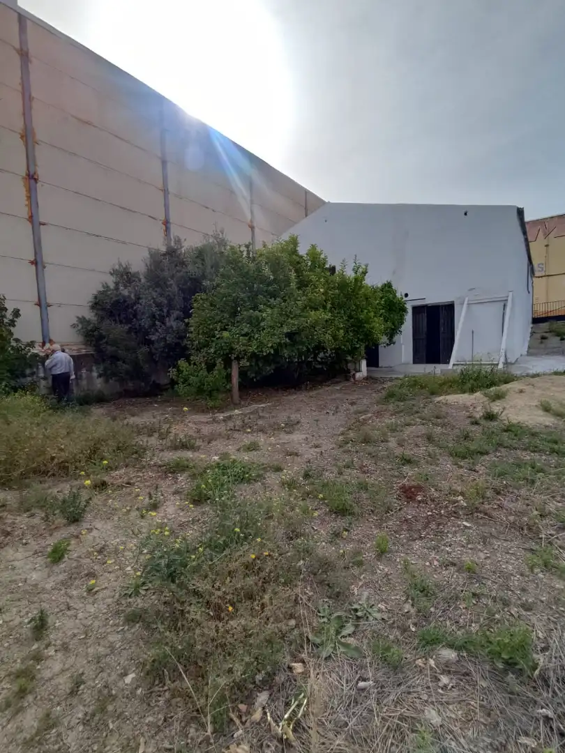 Nave industrial en venta en Jaén