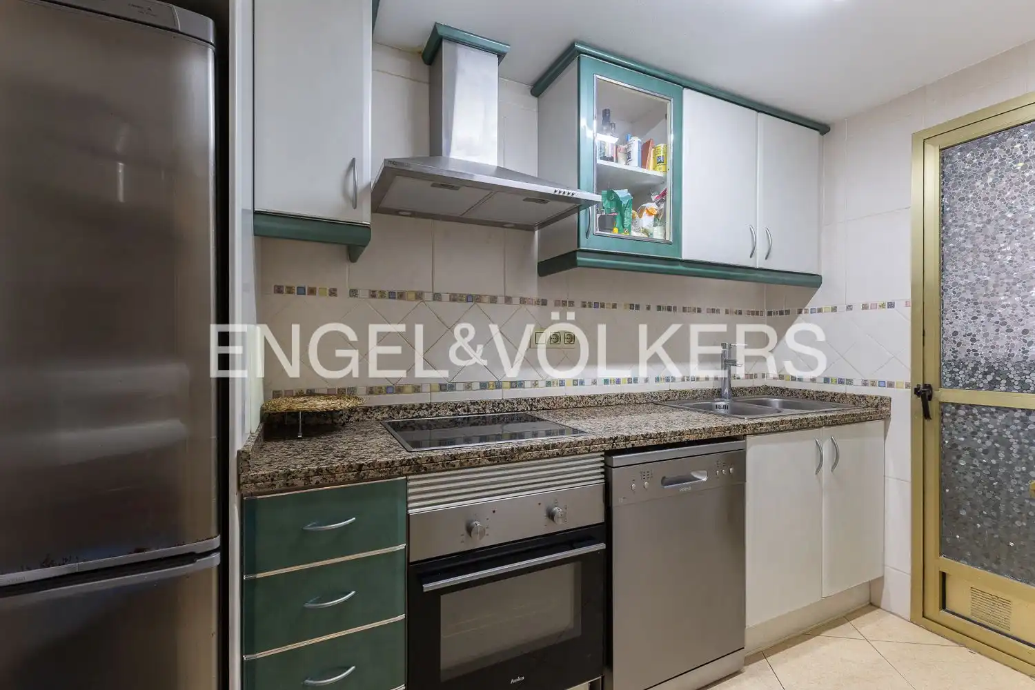 Kitchen of Flat for sale in Sueca  with Air Conditioner, Heating and Terrace