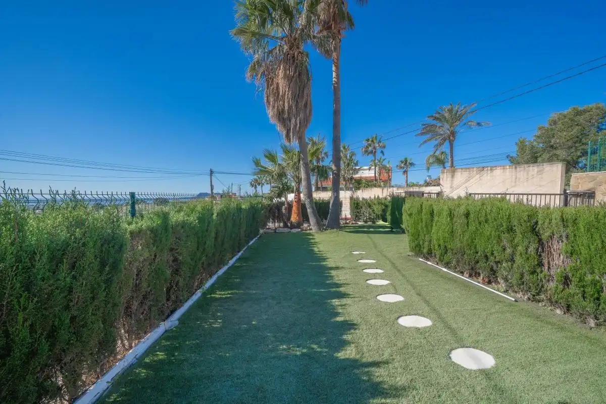 Garden of Houses for sale in San Vicente del Raspeig / Sant Vicent del Raspeig  with Air Conditioner, Heating and Private garden