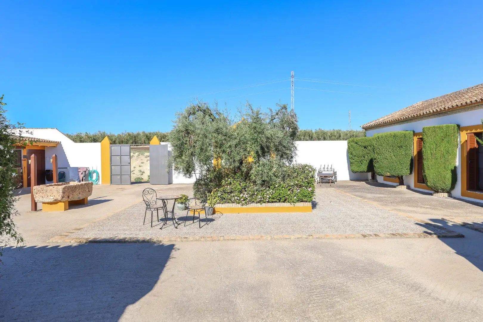 Garden of Houses for sale in Morón de la Frontera  with Air Conditioner, Private garden and Swimming Pool