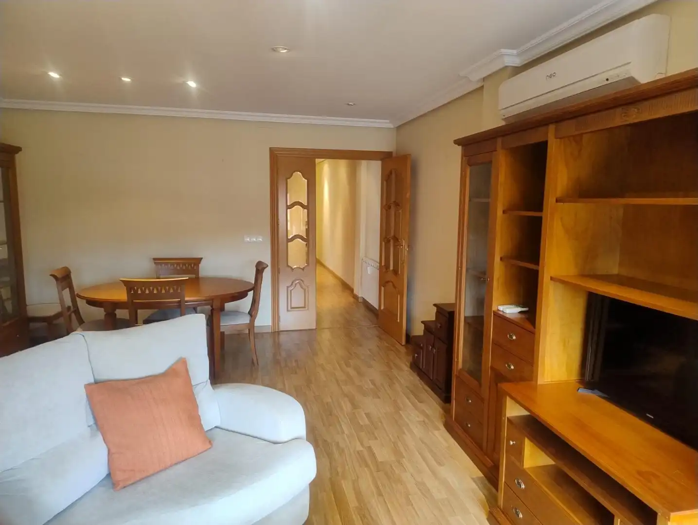 Piso en venta en Ciudad Real con Calefacción, Terraza y Amueblado