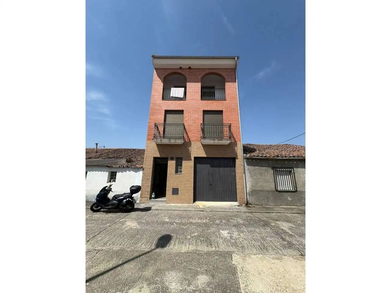 Terraced house for sale in Calle Clemente Velasco, imagen 3