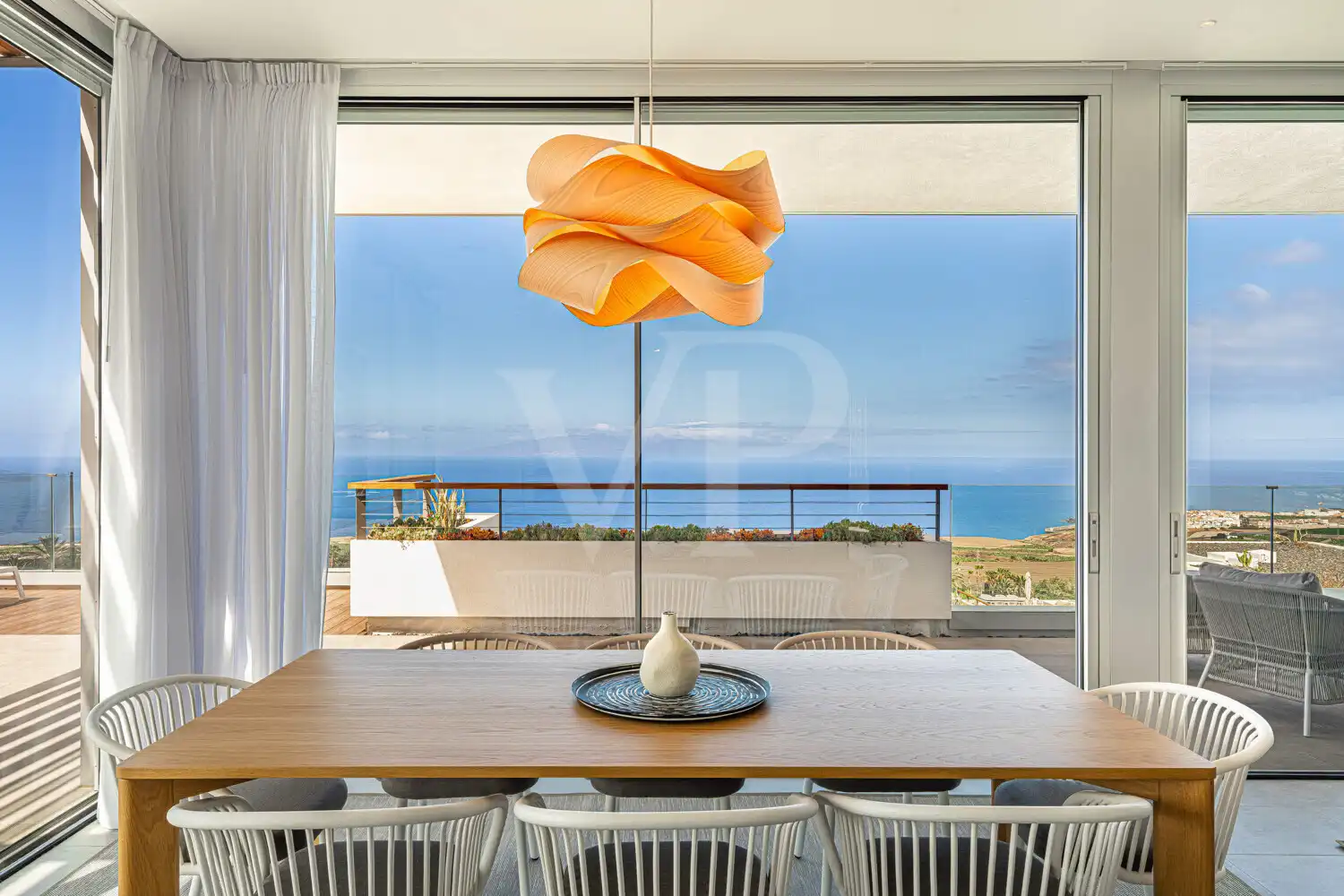 Esszimmer von Dachboden zum Verkauf in Guía de Isora mit Klimaanlage, Terrasse und Balkon