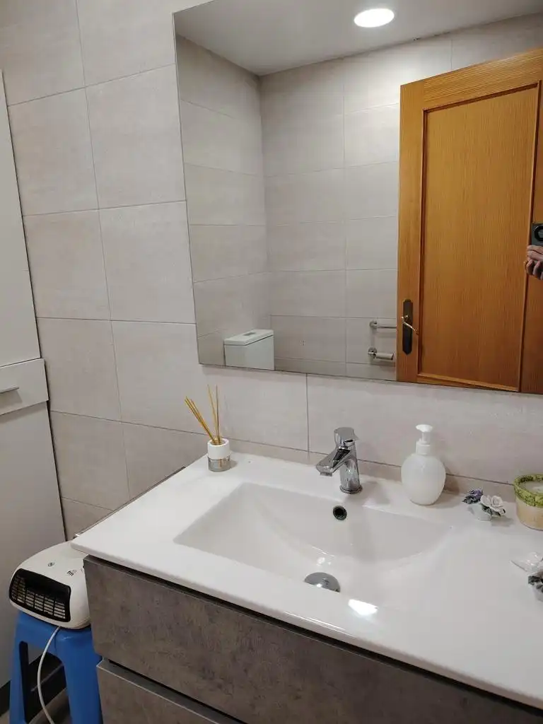Badezimmer von Haus oder Chalet zur Miete in Olocau mit Möbliert