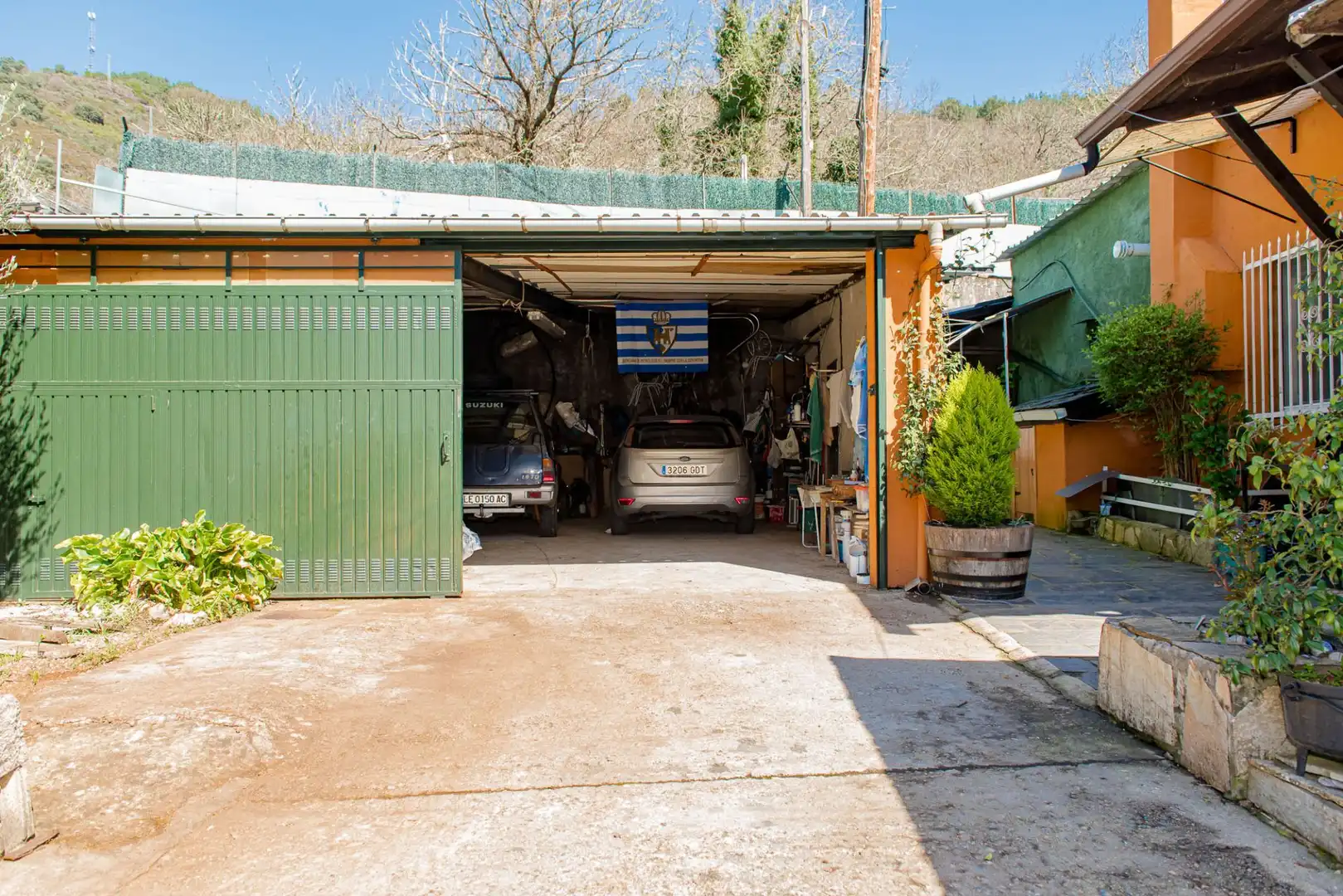 Parking de Casa o chalet en venta en Trabadelo con Calefacción y Amueblado