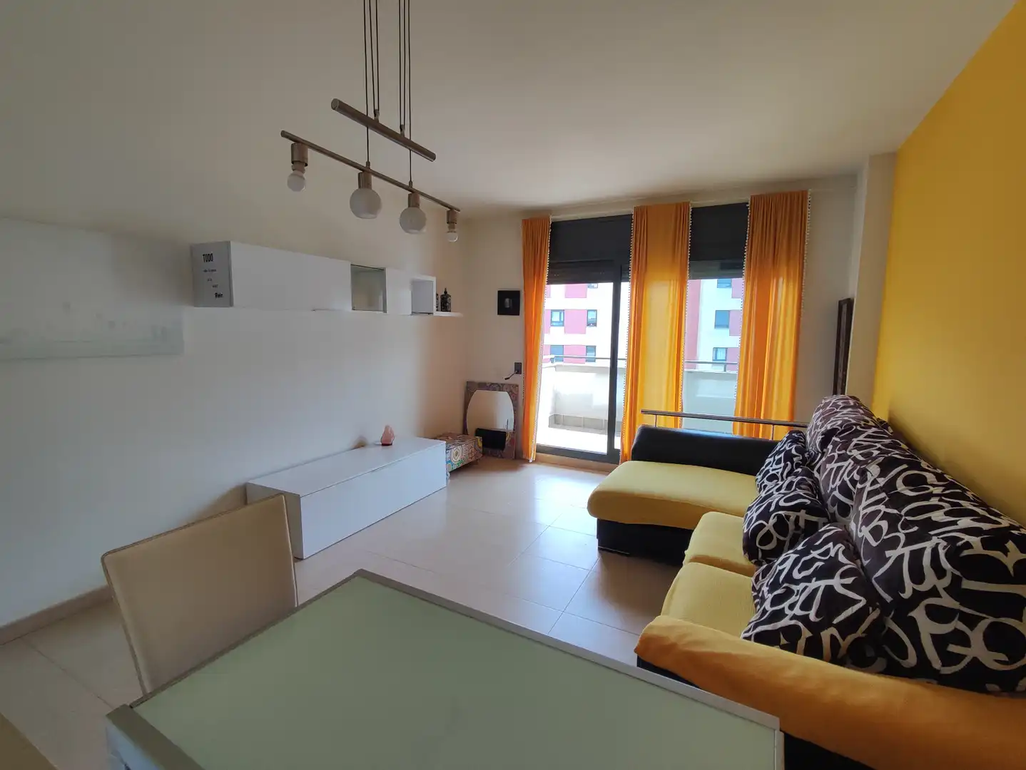 Sala de estar de Apartamento en venta en Lloret de Mar con Calefacción, Terraza y Horno