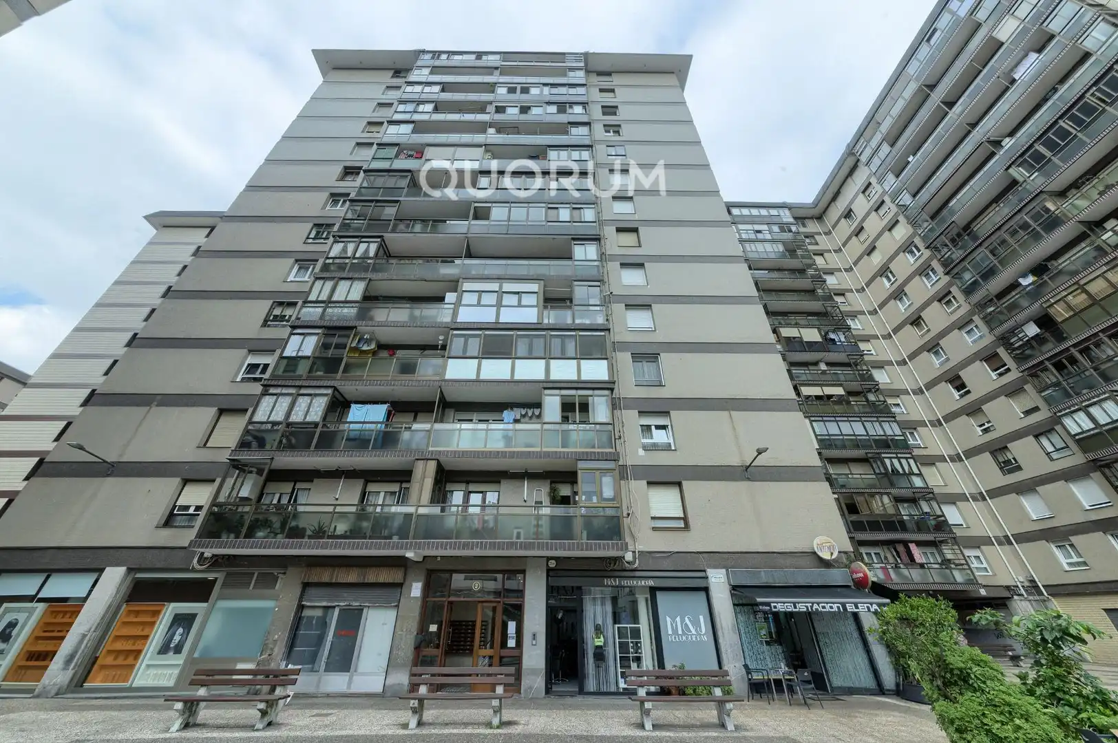 Piso con terraza en venta en Centro - Ariz - Uribarri