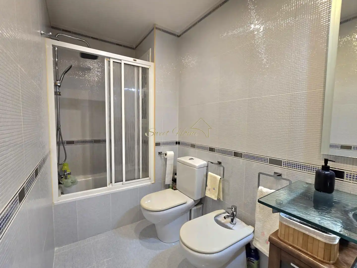 Baño de Ático en venta en Montgat con Aire acondicionado, Calefacción y Terraza