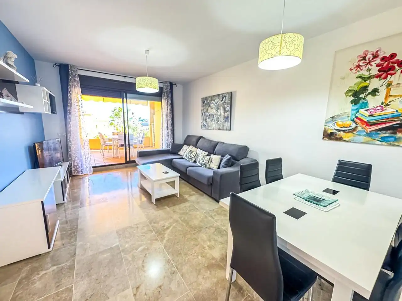 Sala de estar de Apartamento en venta en Manilva con Aire acondicionado, Calefacción y Terraza