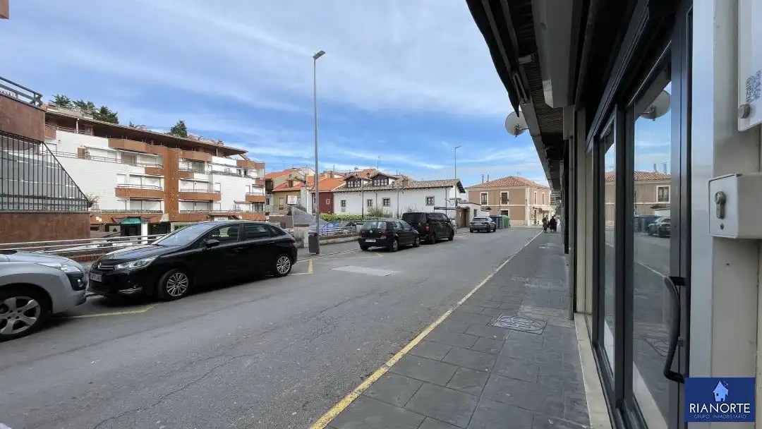 Vista exterior de Local en venda en Gozón amb Moblat