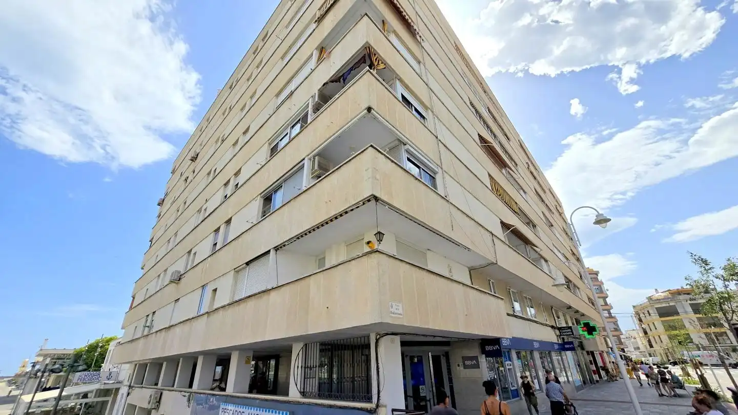 Vista exterior de Apartament de lloguer en Gandia amb Terrassa i Moblat