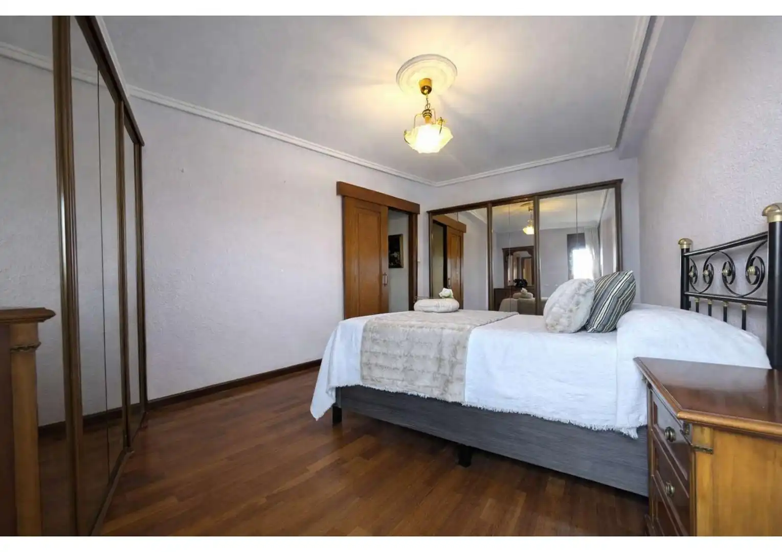 Habitación de Piso en venta en Valencia con Aire acondicionado y Parquet