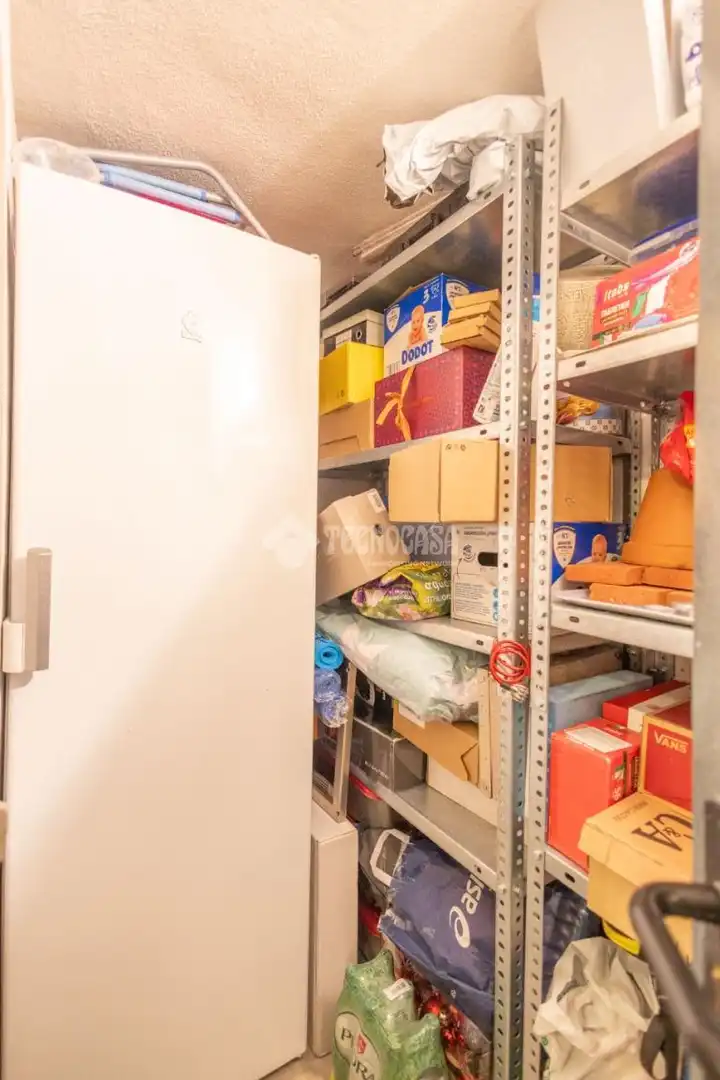 Piso en venta en Castellanos de Moriscos con Calefacción, Terraza y Trastero