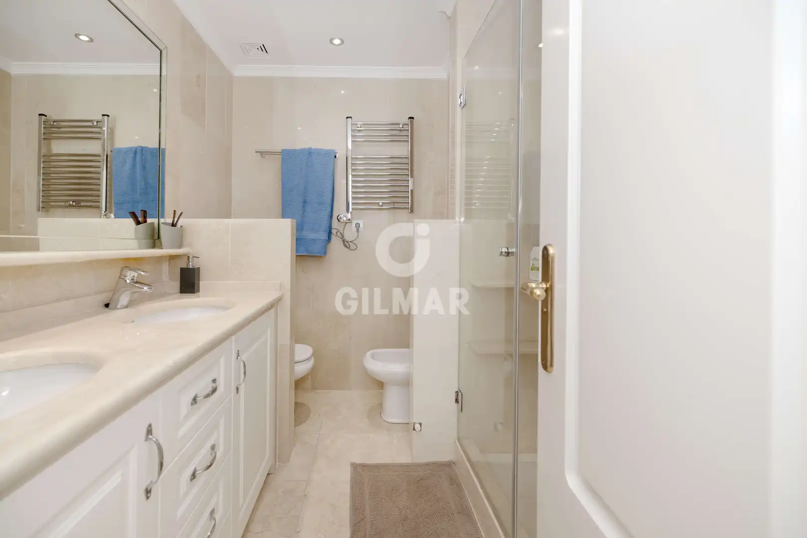 Baño de Apartamento en venta en Marbella con Calefacción, Jardín privado y Trastero