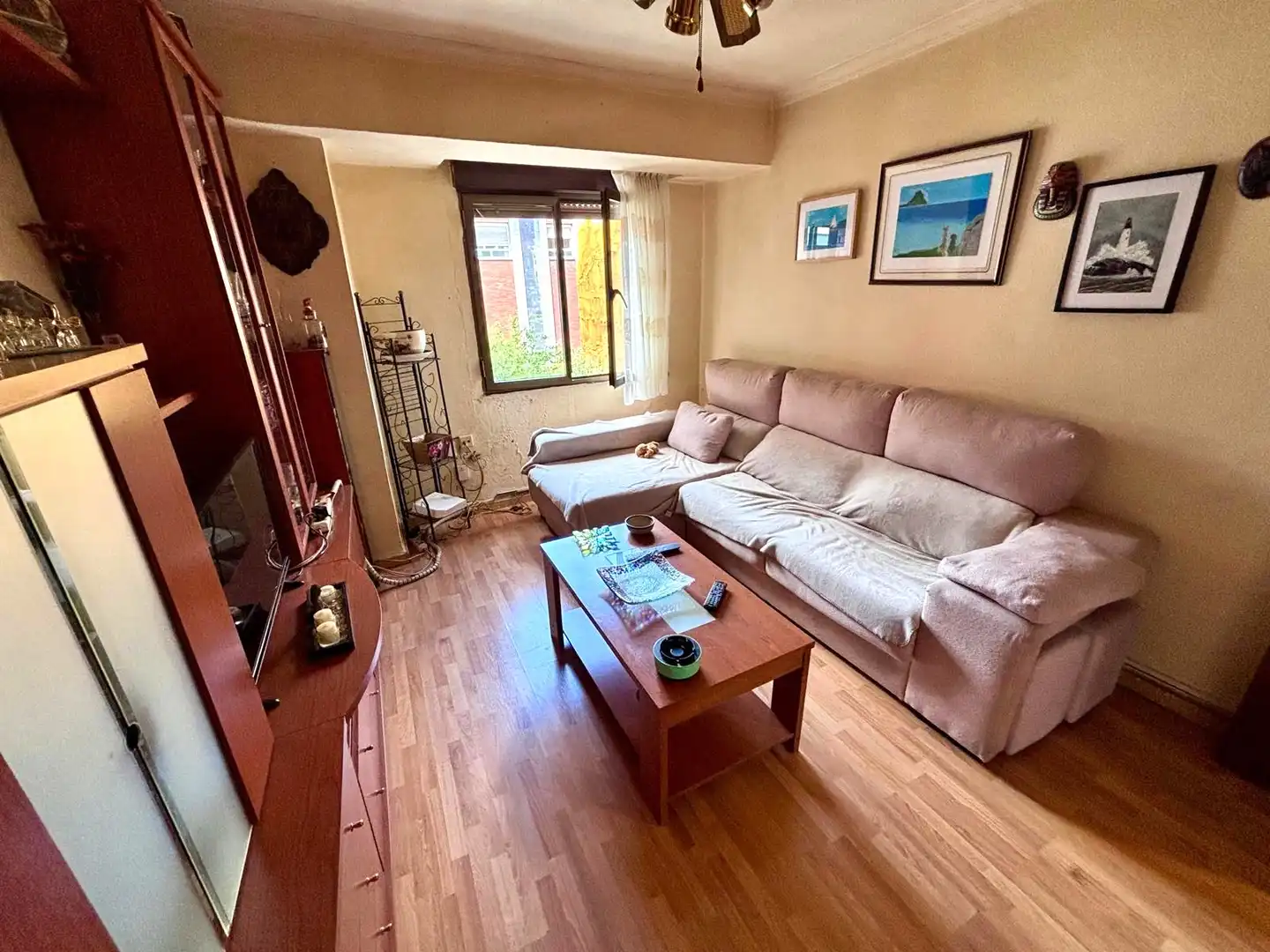 Living room of Flat for sale in Gijón   with Parquet flooring, Oven and Washing machine