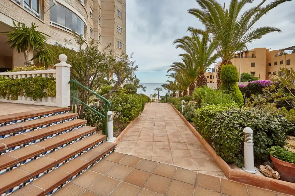 Exterior view of Apartments for rent in El Campello  with Air Conditioner, Heating and Private garden