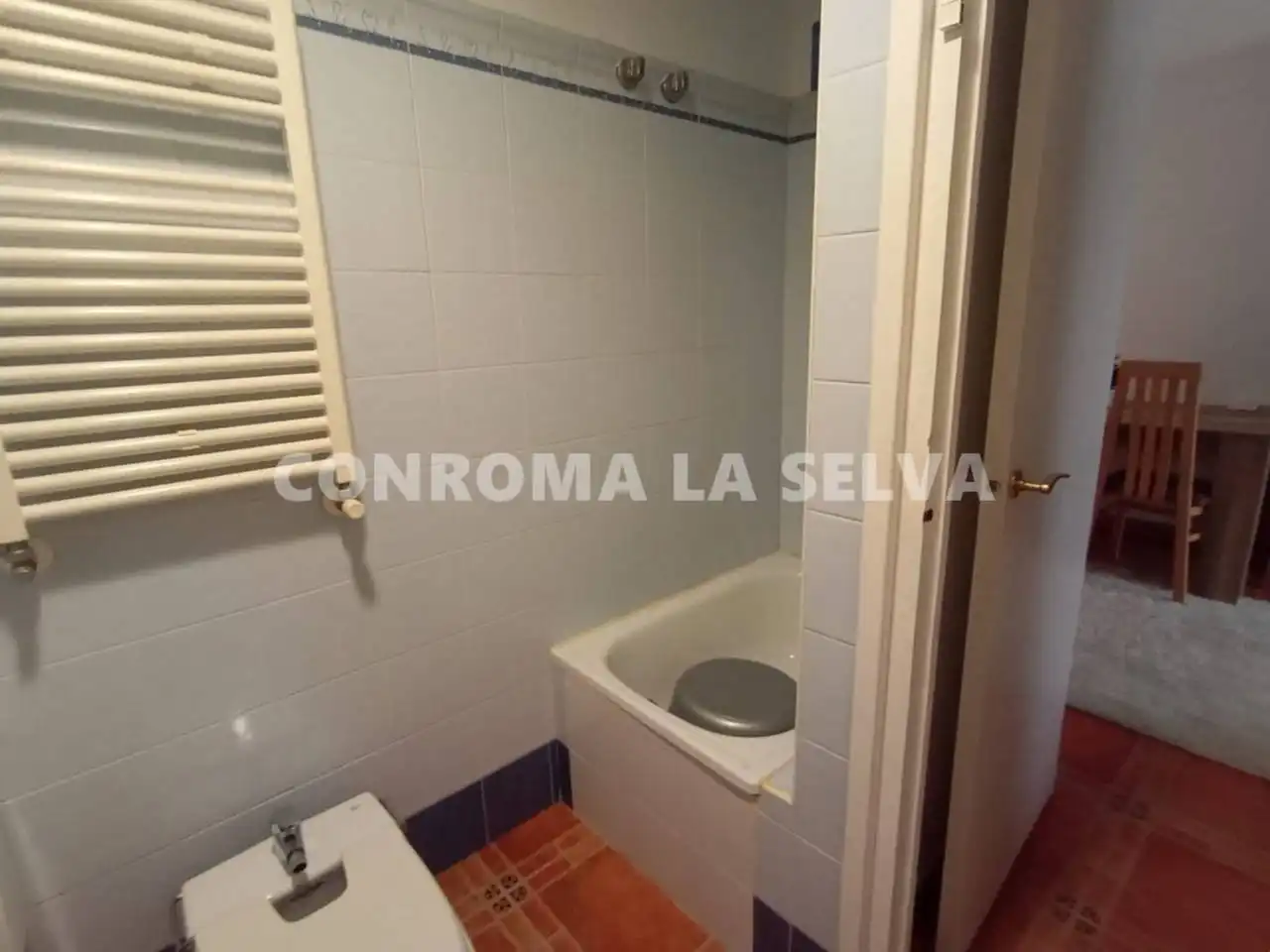 Baño de Piso en venta en Calella con Aire acondicionado, Calefacción y Amueblado