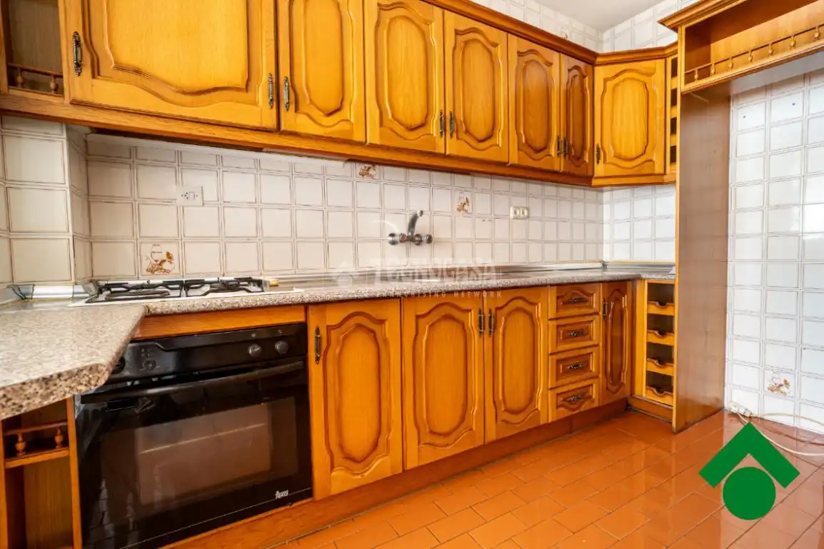 Cuina de Casa adosada en venda en Albolote amb Terrassa i Balcó