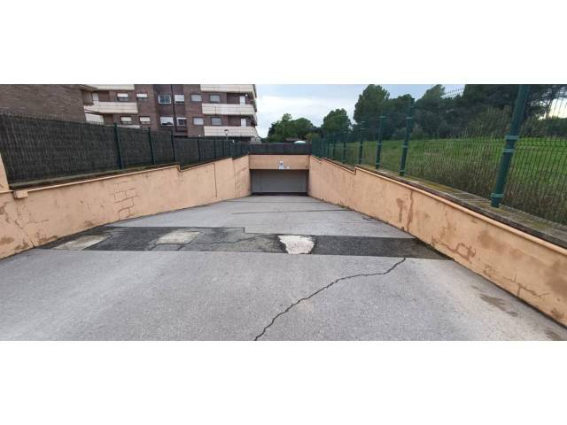 Garaje en Venta en Calle Puig Antic en Castellarnau