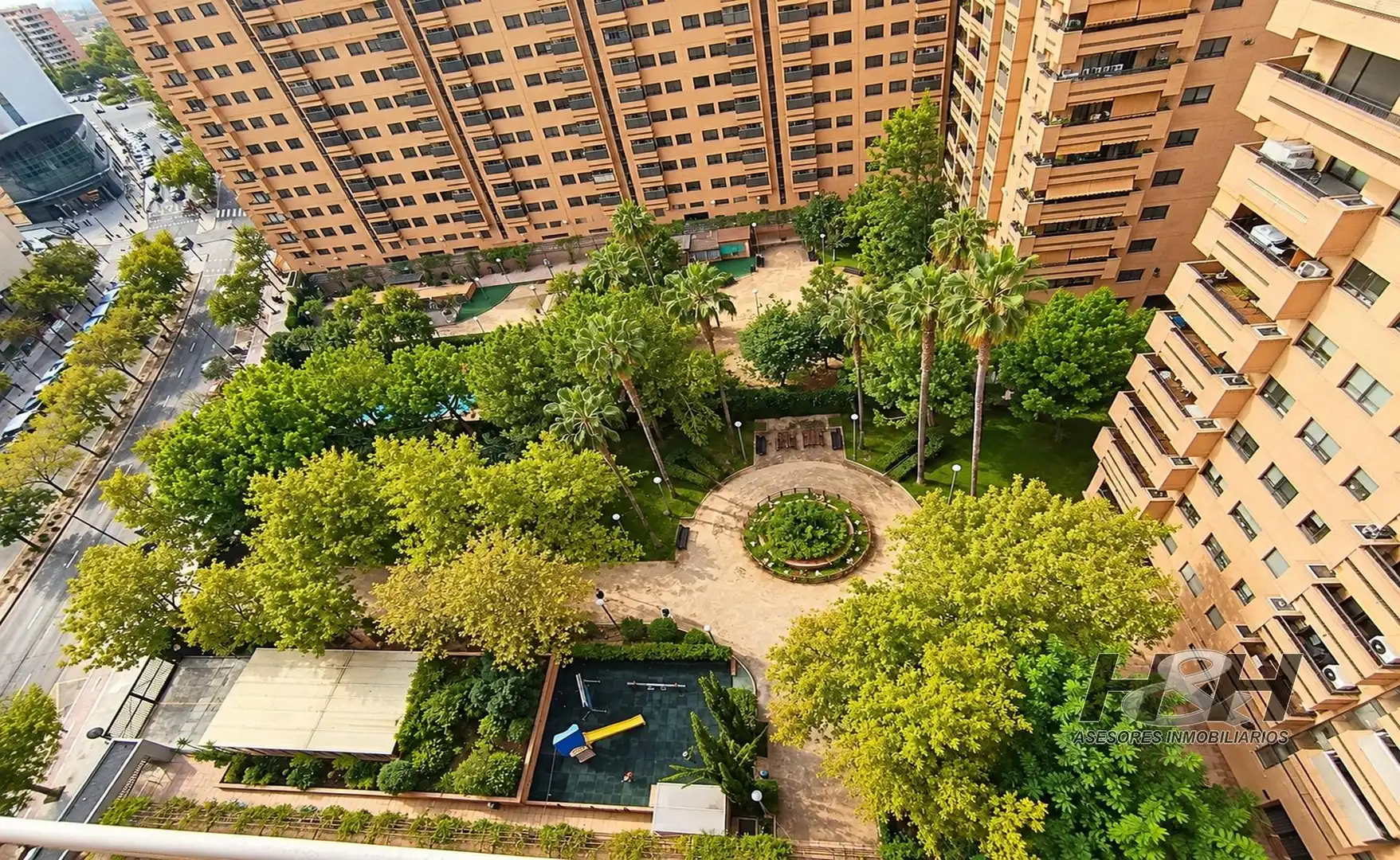 Penthouse with pool for sale in Camins al Grau, imagen 2