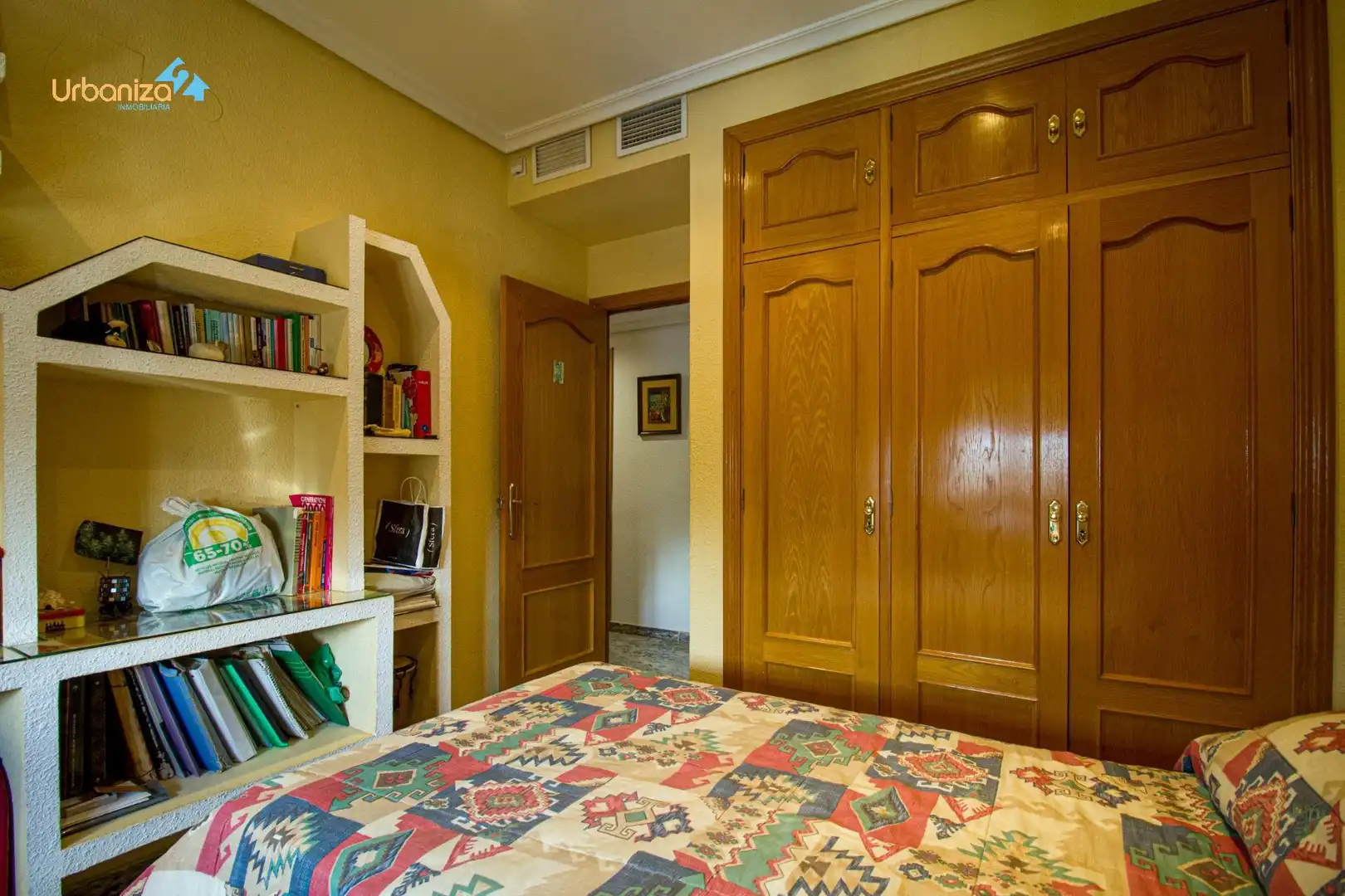 Dormitori de Casa o xalet en venda en Badajoz amb Aire condicionat, Jardí privat i Terrassa