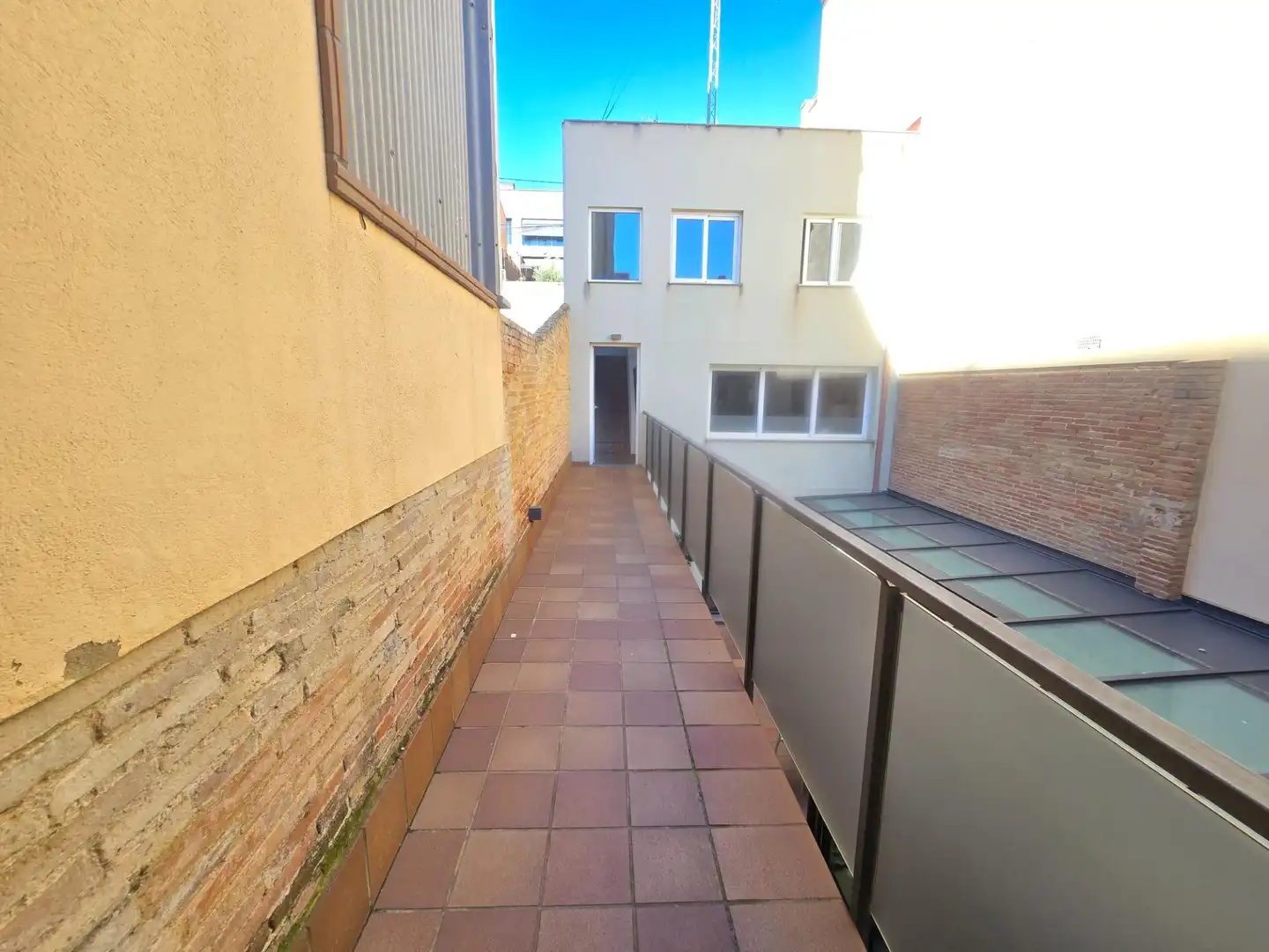 Exterior view of Duplexes for rent in El Masnou  with Air Conditioner, Heating and Private garden
