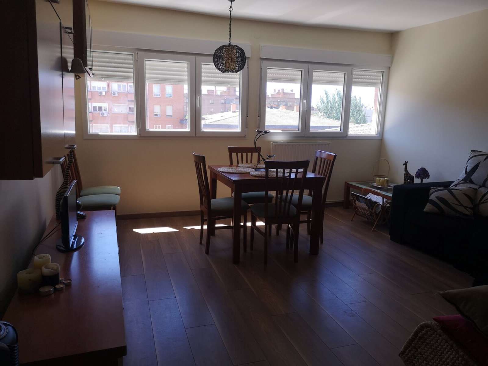 Menjador de Apartament per a compartir en  Zaragoza Capital amb Aire condicionat, Calefacció i Terrassa