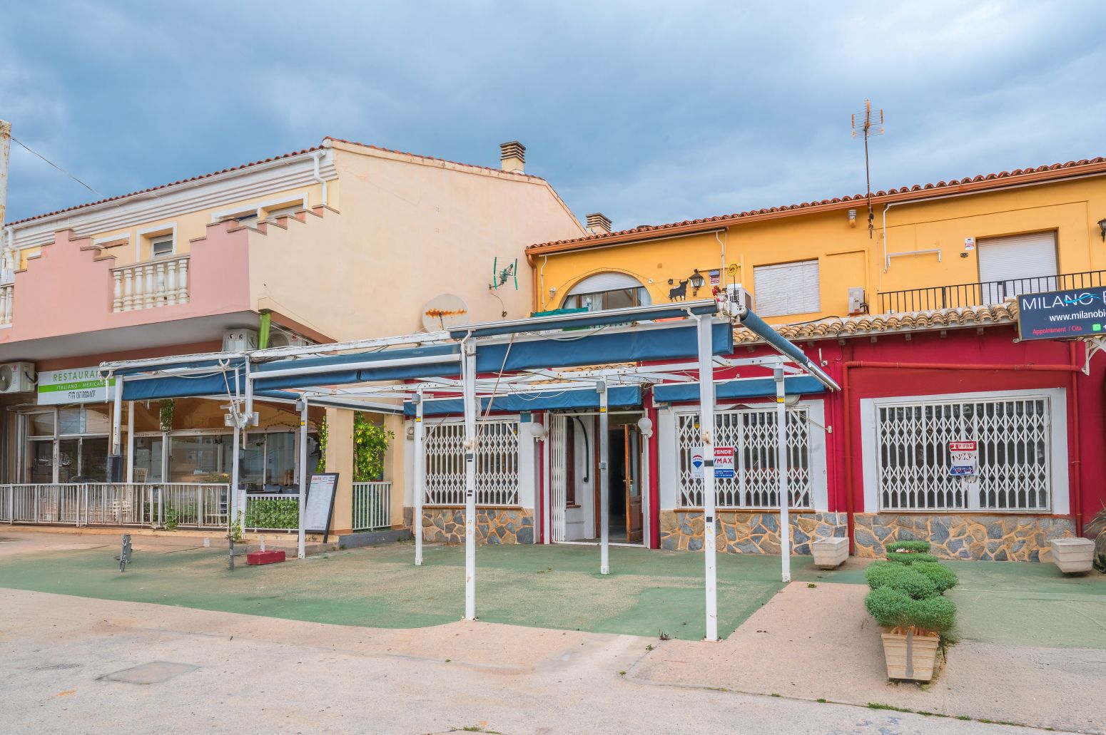 Vista exterior de Local en venta en Els Poblets con Aire acondicionado y Terraza