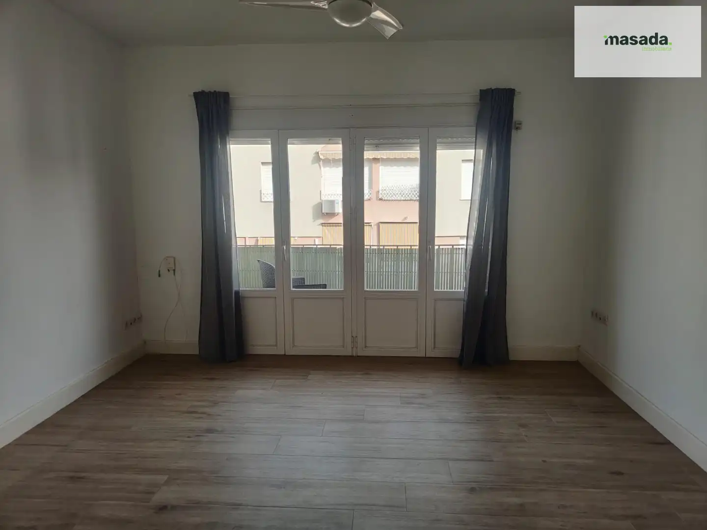 Sala de estar de Piso de alquiler en Granada con Aire acondicionado y Balcón