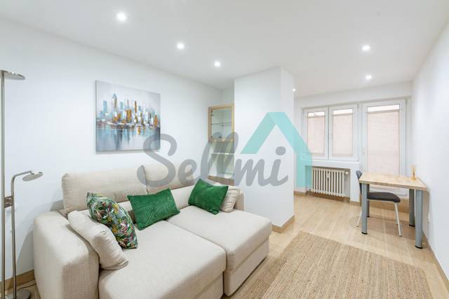 Oficina en Alquiler en De Pedro Masaveu en Auditorio - Seminario - Parque de Invierno