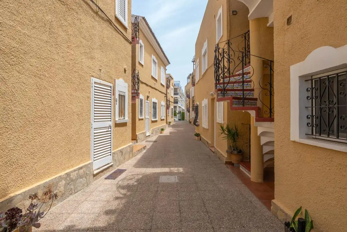 Exterior view of Flat for sale in Dénia  with Air Conditioner and Heating