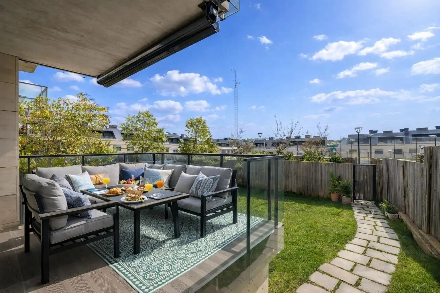 Terrace of Single-family semi-detached for sale in Boadilla del Monte  with Air Conditioner, Heating and Private garden