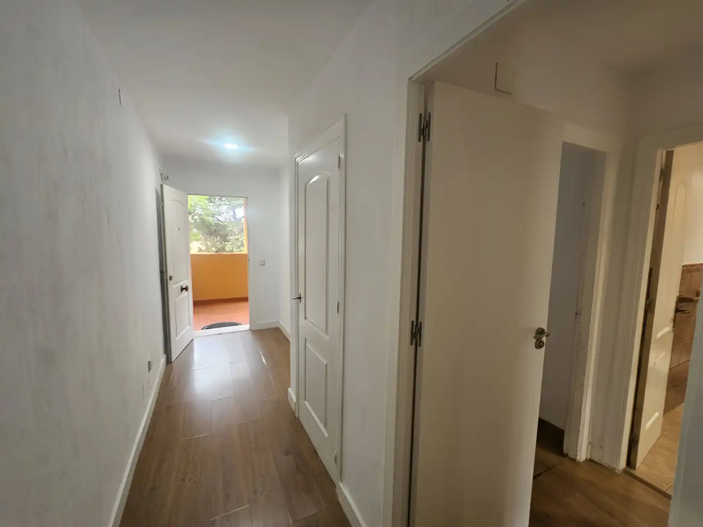 Apartamento con piscina en venta en Calahonda, imagen 26