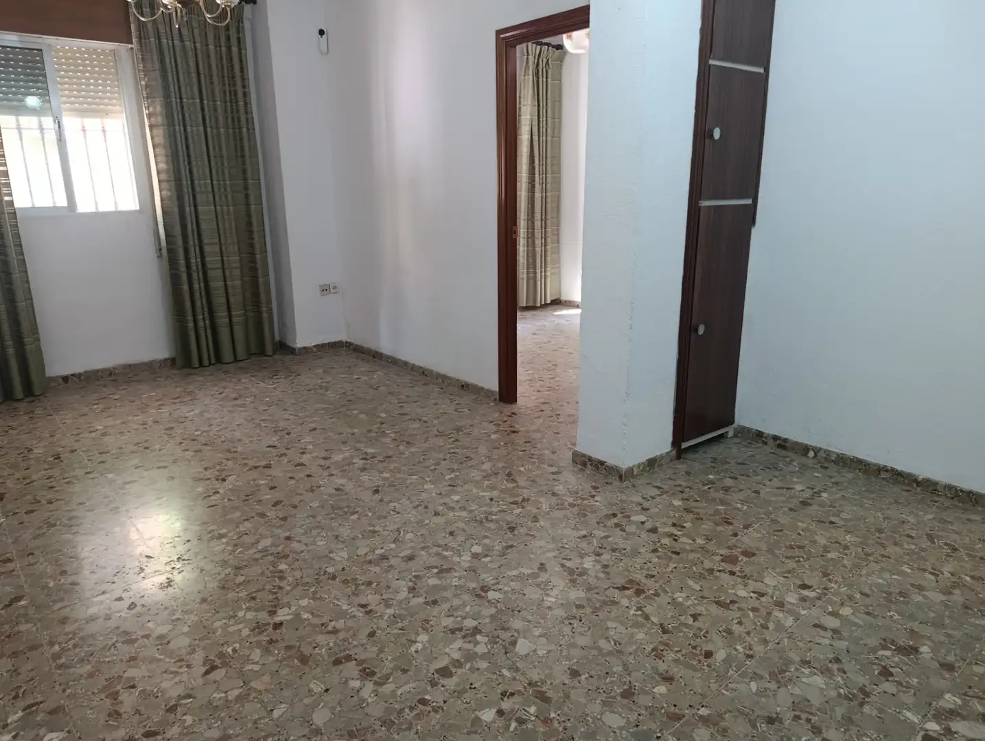 Flat for sale in Dos Hermanas  with Air Conditioner
