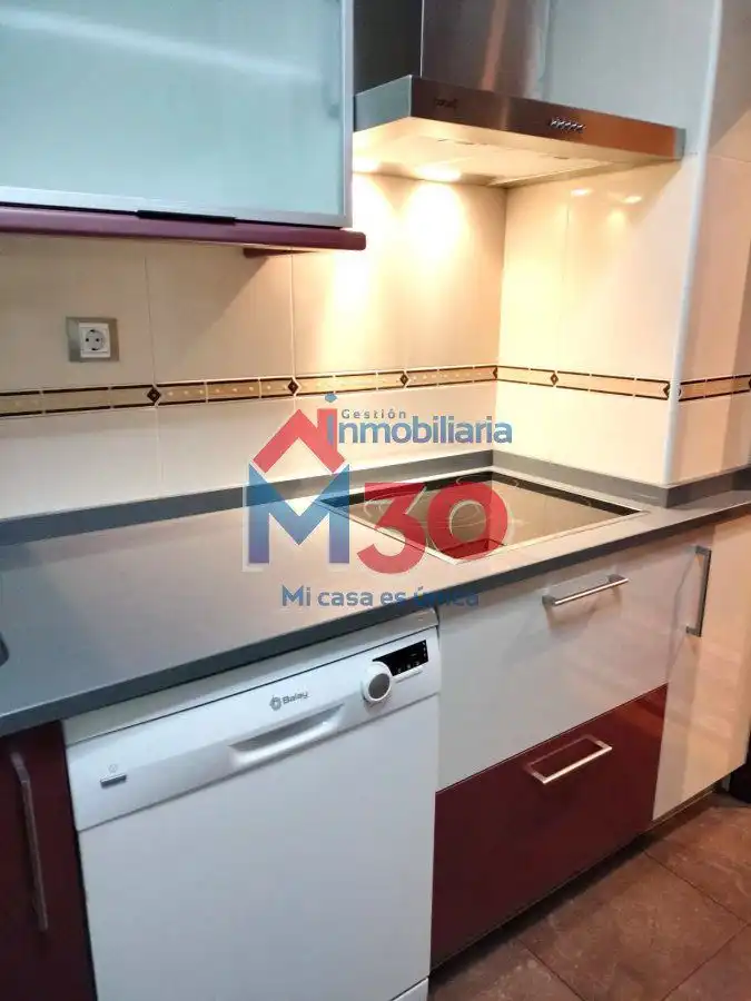 Cuina de Apartament en venda en Miranda de Ebro amb Calefacció, Parquet i Moblat