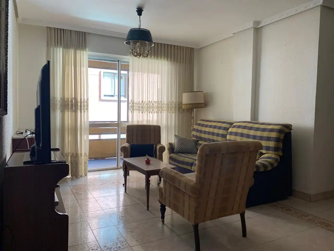 Living room of Flat for rent in Cuenca  with Heating, Terrace and Furnished