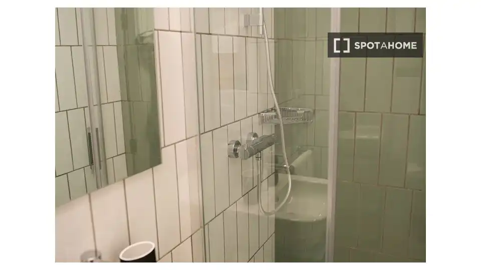 Baño de Casa o chalet para compartir en Barcelona con Aire acondicionado, Terraza y Amueblado