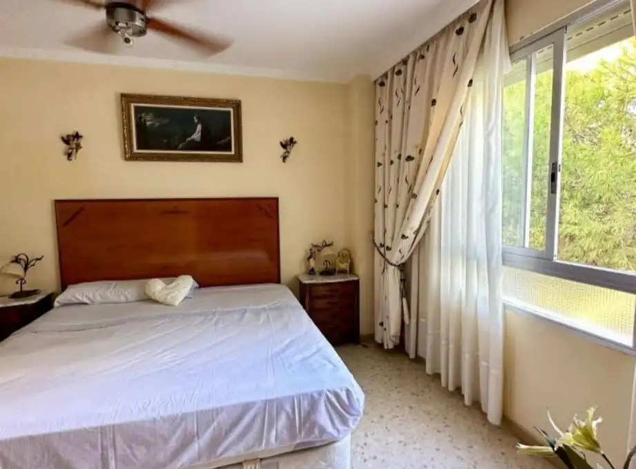 Habitación de Piso en venta en Torremolinos con Aire acondicionado, Terraza y Piscina comunitaria