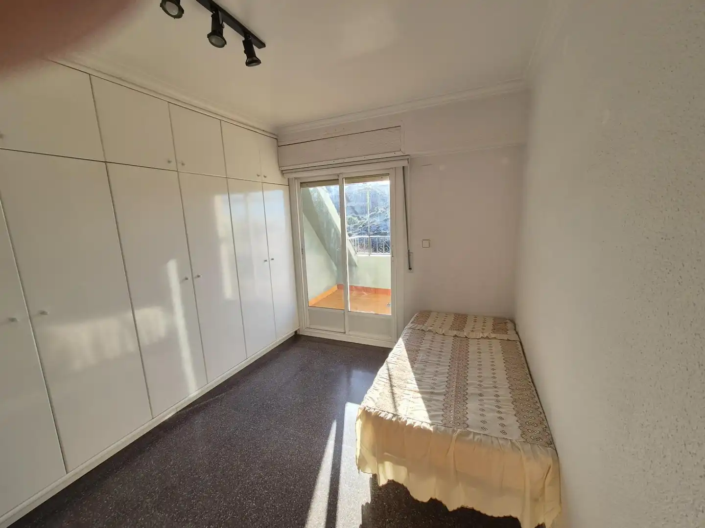 Dormitori de Àtic en venda en Petrer amb Terrassa i Moblat