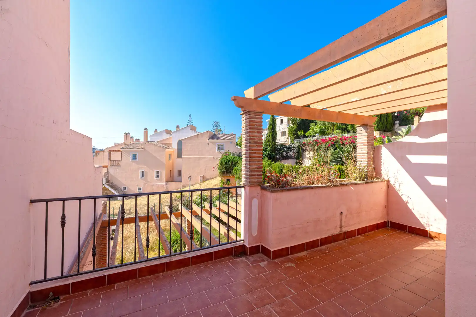 Terrassa de Casa adosada en venda en Mijas amb Jardí privat, Terrassa i Traster