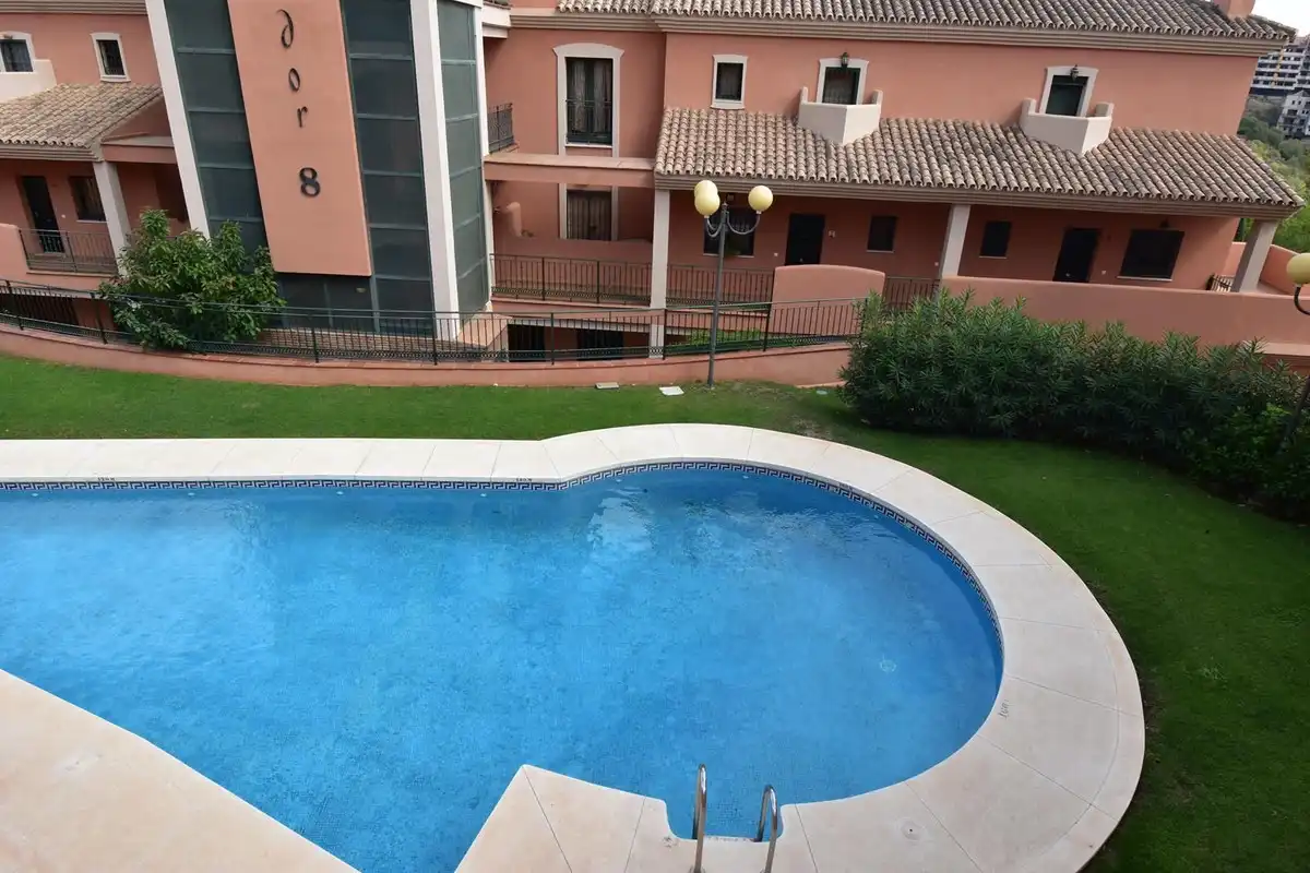 Piscina de Apartamento en venta en Macharaviaya con Aire acondicionado y Piscina comunitaria