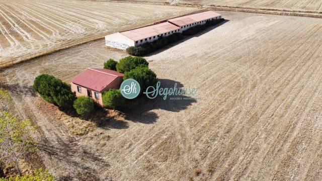 Nave industrial en Alquiler en Abades