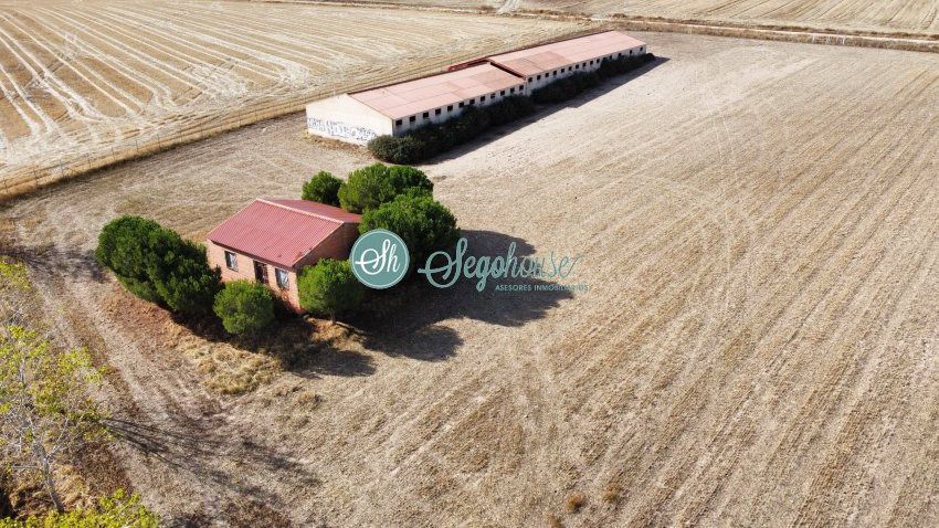 Nave industrial de alquiler en Abades