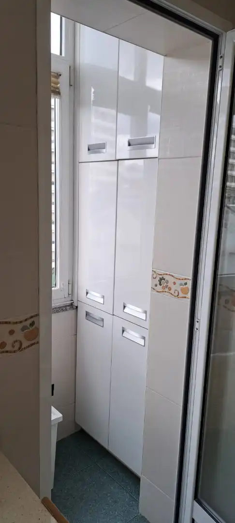 Cuina de Pis en venda en Oviedo  amb Calefacció, Parquet i Traster